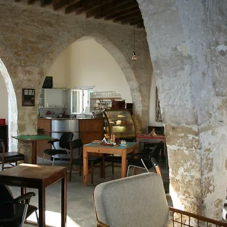 Cornaro Fine Arts Center Homestay Limassol